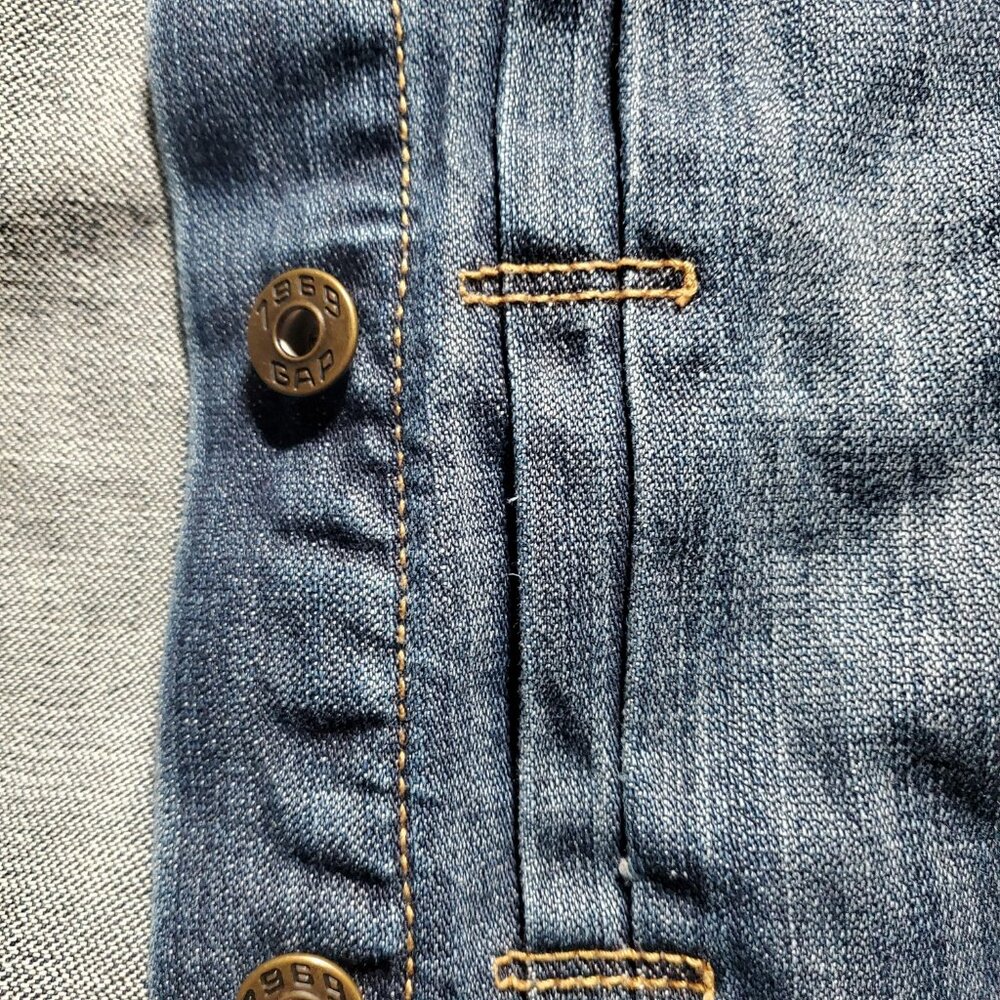 Gap Jeans Dark Denim Trucker Jacket From Fall 2012 Sz XS - Picture 15 of 16